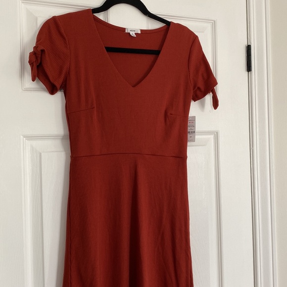 Arden’s Burnt Orange Dress - Picture 2 of 5